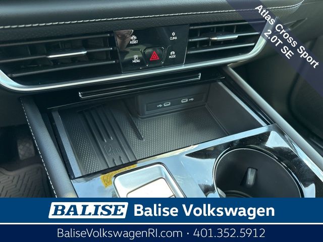 2025 Volkswagen Atlas Cross Sport SE Technology photo 18