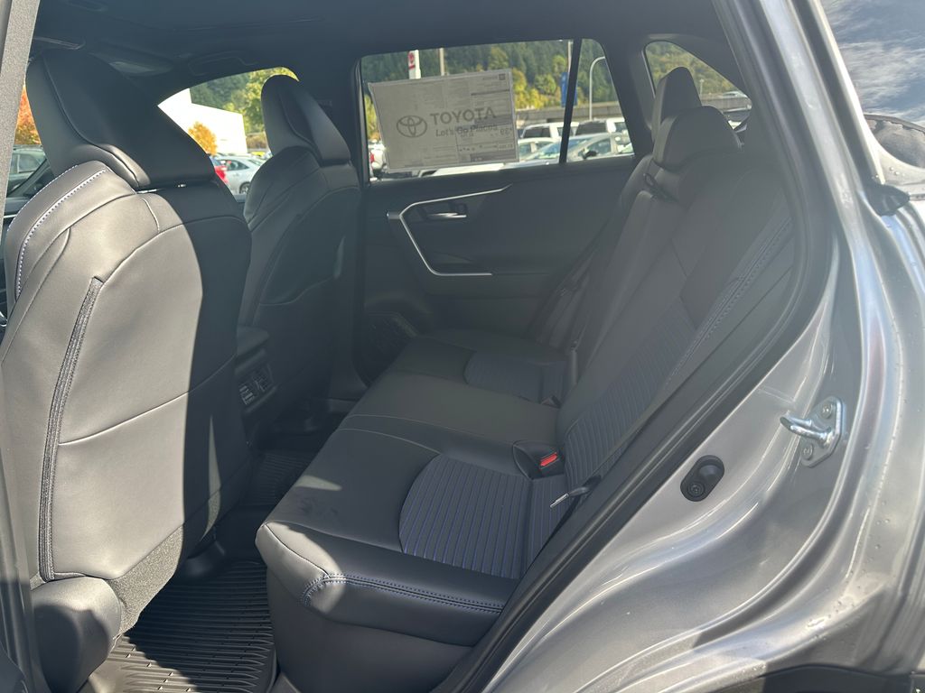 2025 Toyota RAV4 Hybrid XSE photo 14