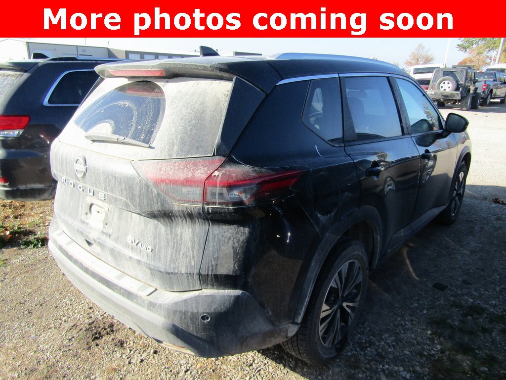 2023 Nissan Rogue SV photo 3