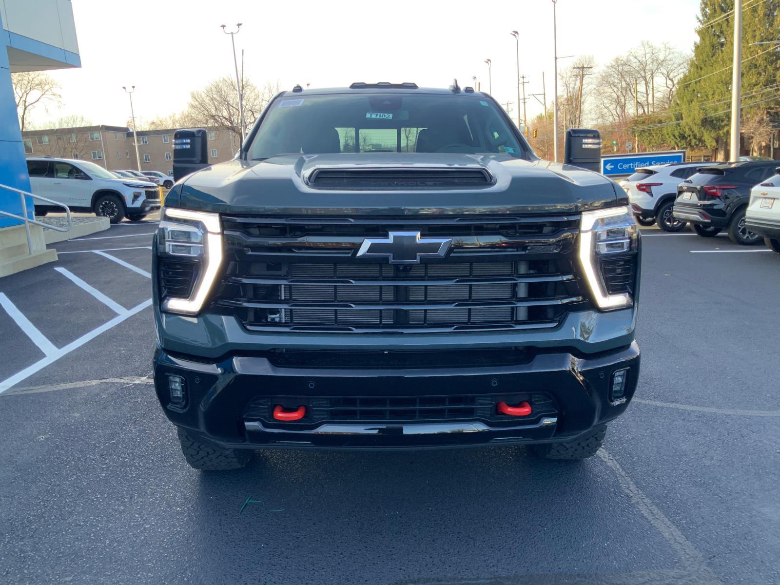 2026 Chevrolet Silverado 2500HD LT photo 2