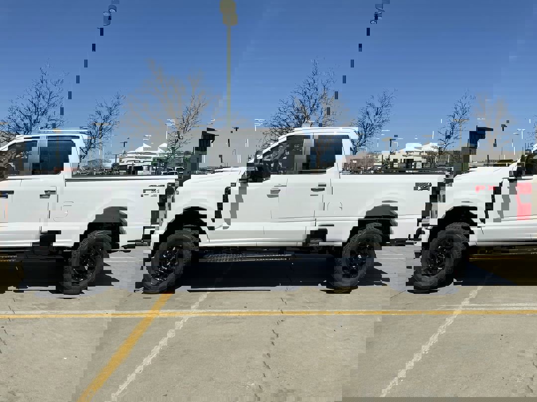 2025 Ford F-350 XL photo 5