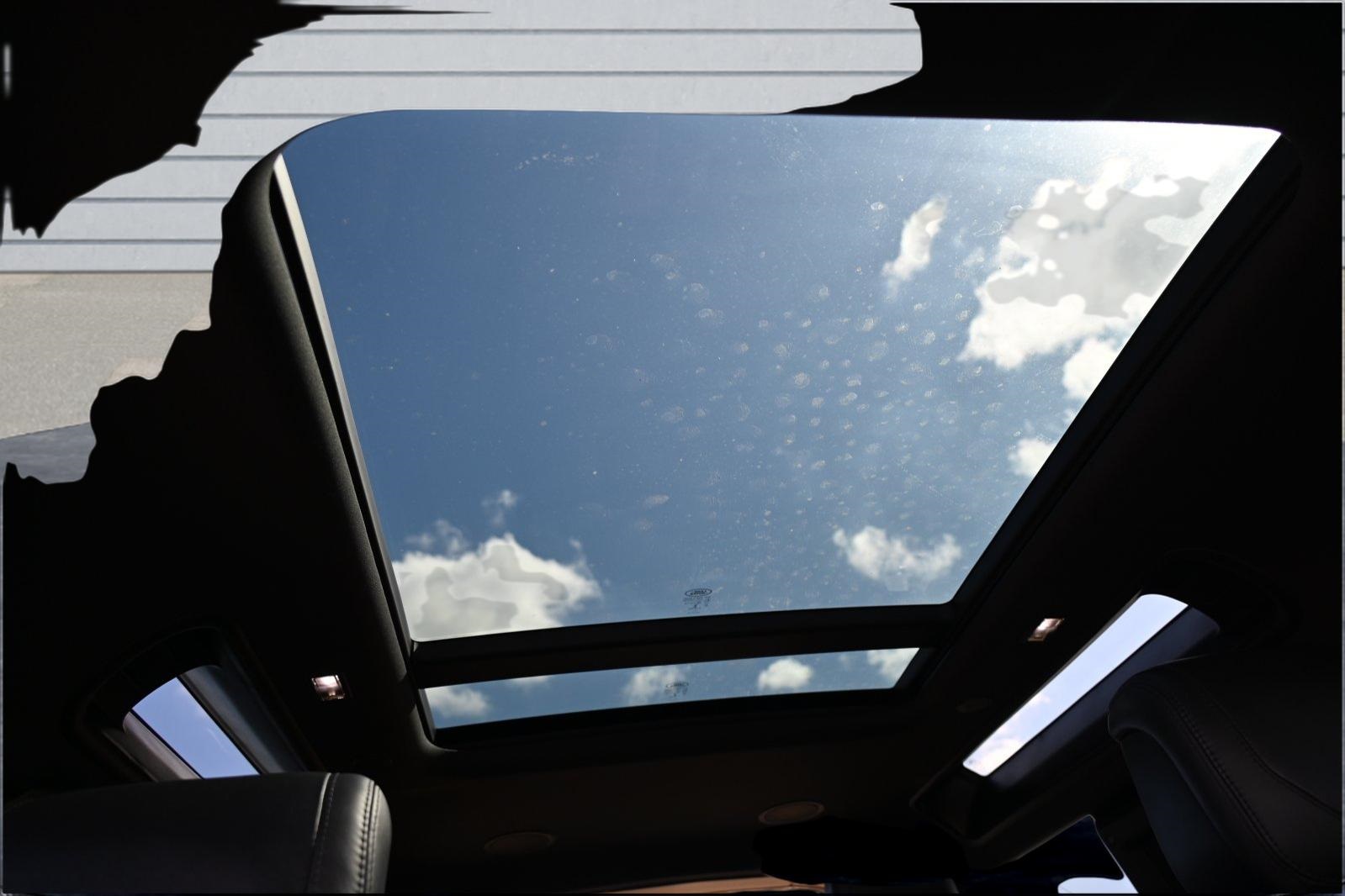 2022 Land Rover Defender 90 X-Dynamic HSE photo 6