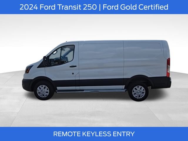 2024 Ford Transit photo 4