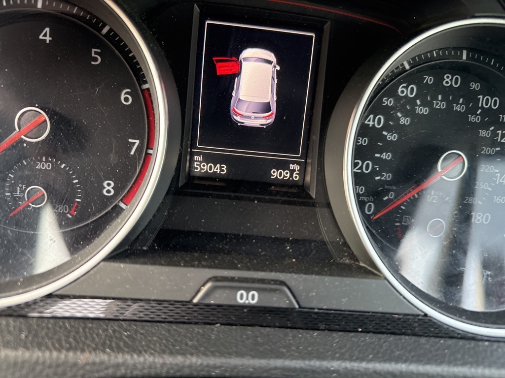 2015 Volkswagen Golf GTI's photo