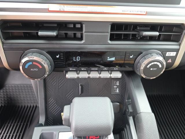 2025 Toyota Tacoma TRD Off-Road 4x4 Double Cab photo 16