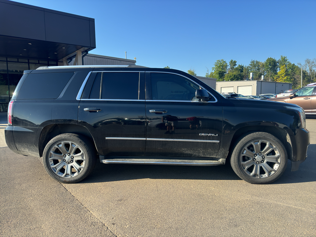 2016 Gmc Yukon 1500 Denali photo 2