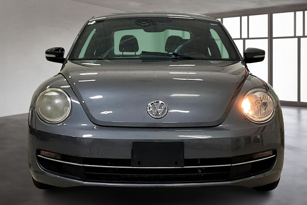 2013 Volkswagen Beetle TDI photo 2
