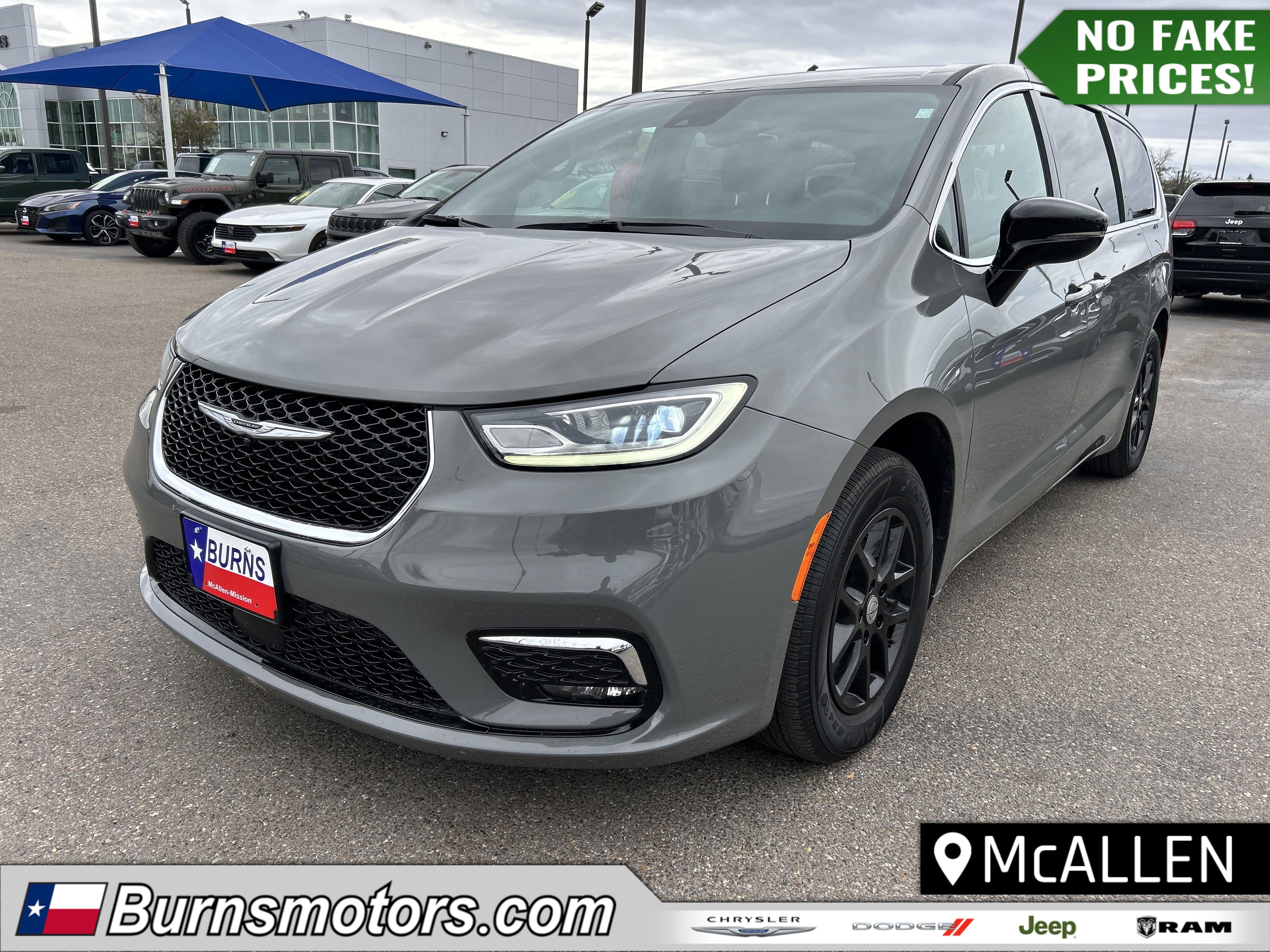 2025 Chrysler Pacifica Select