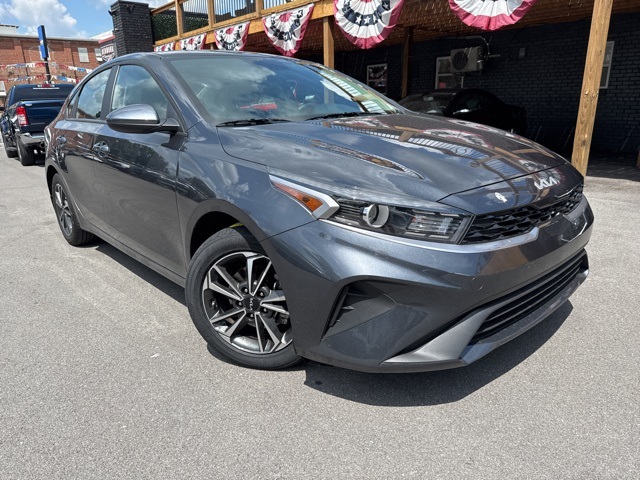 2024 Kia Forte LXS photo 3