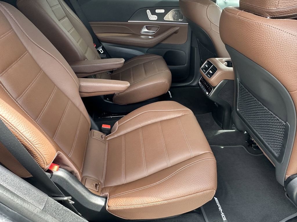 2025 Mercedes Benz GLS 450 4MATIC photo 18
