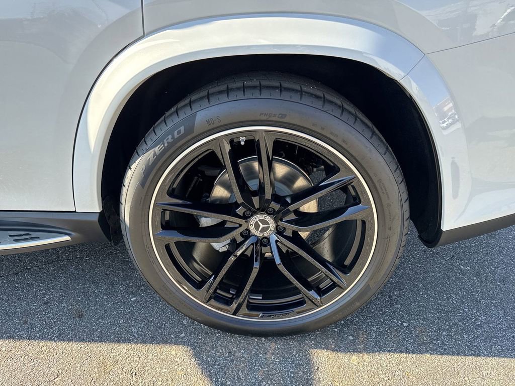 2025 Mercedes Benz GLS 450 4MATIC photo 19