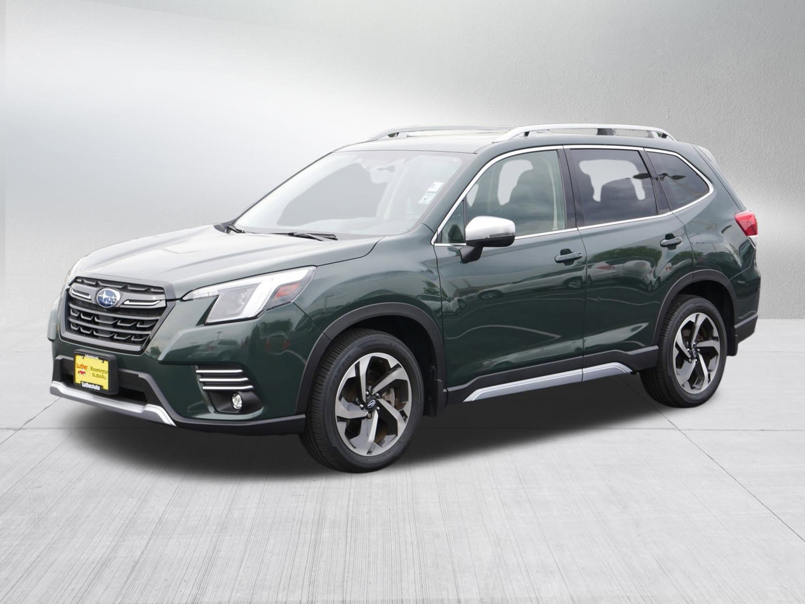 2023 Subaru Forester Touring photo 3