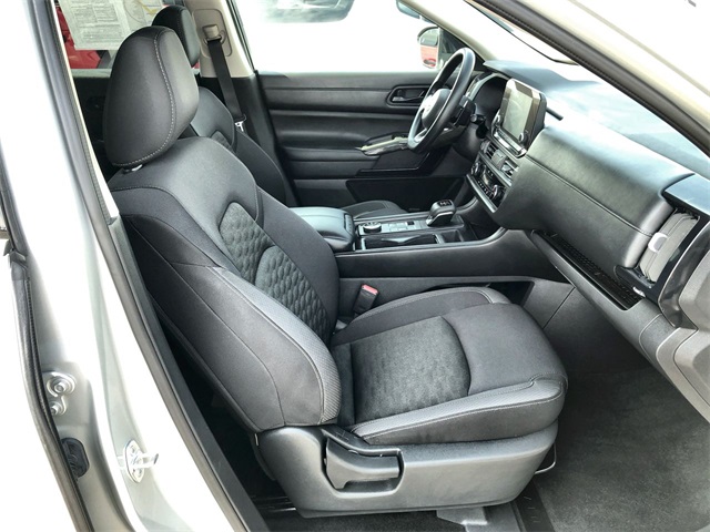 2024 Nissan Pathfinder S photo 15
