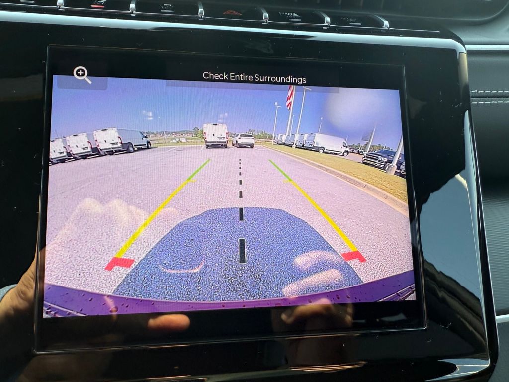 2025 Jeep Grand Cherokee Altitude photo 18