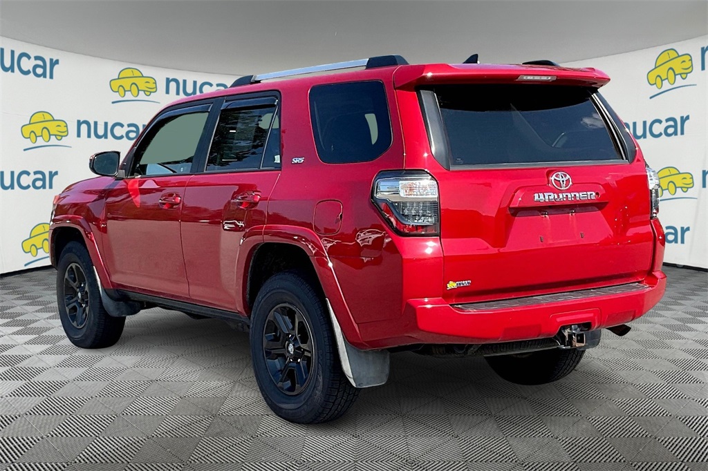 2020 Toyota 4Runner SR5 photo 4