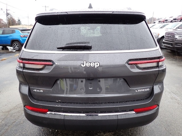 2025 Jeep Grand Cherokee Laredo X photo 4