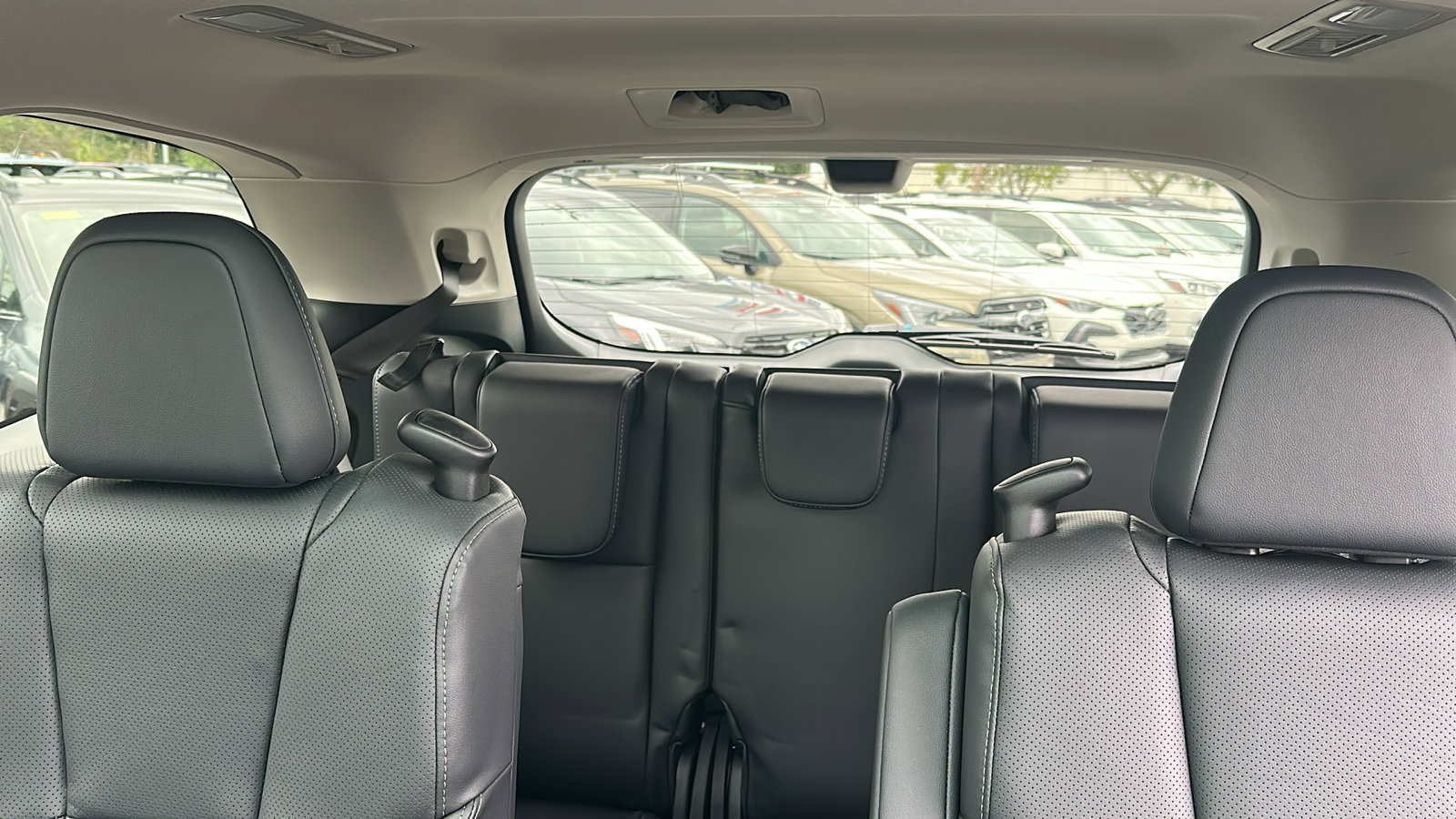 2025 Subaru Ascent Touring photo 19