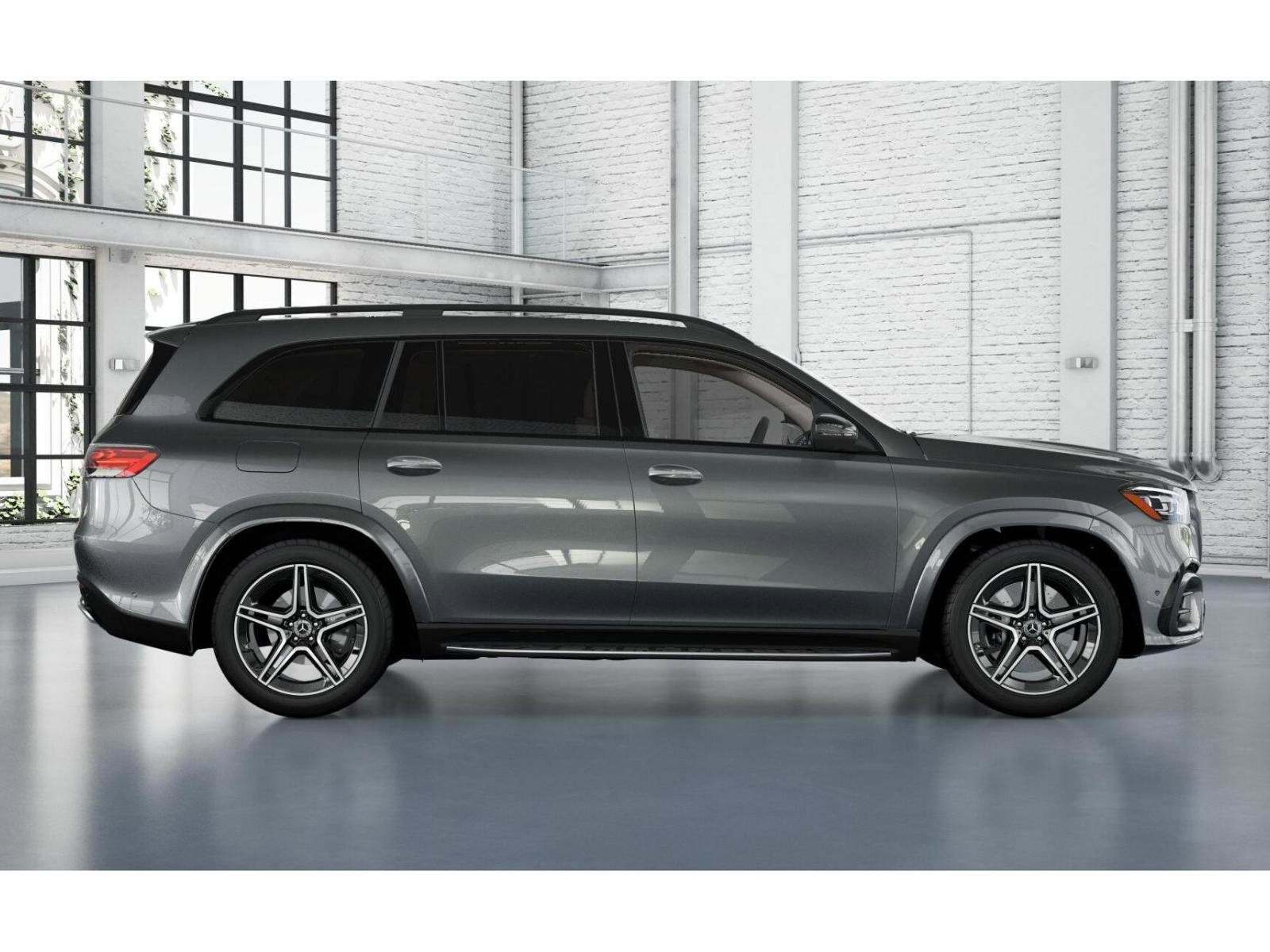 2026 Mercedes Benz GLS 450 4MATIC photo 2