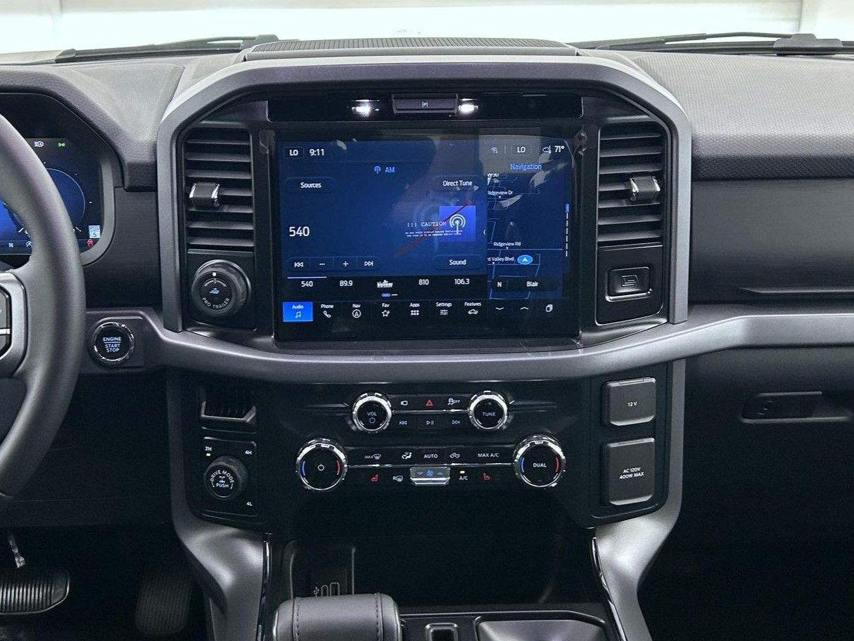 2025 Ford F-150 XLT photo 12