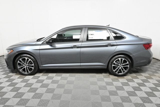 2025 Volkswagen Jetta 1.5T Sport photo 3