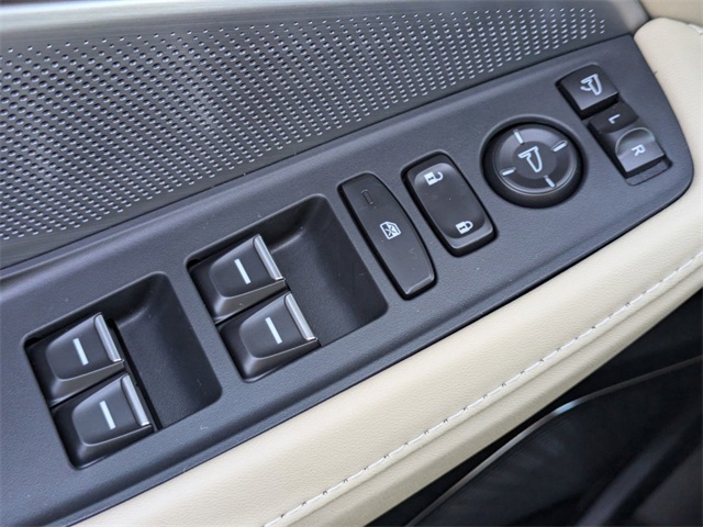 2025 Acura MDX SH-AWD Technology photo 26