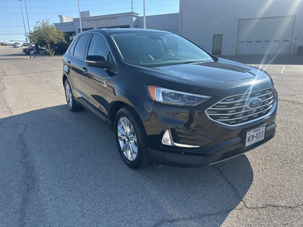 2023 Ford Edge Titanium photo 4