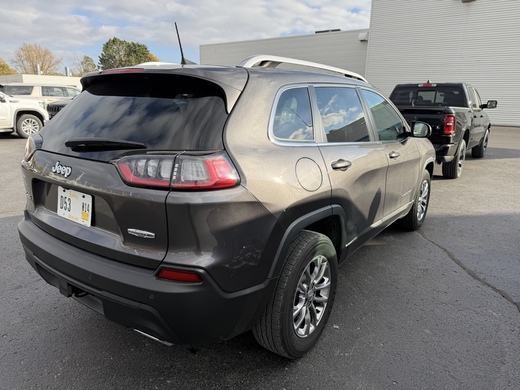 2021 Jeep Cherokee Latitude Lux photo 3