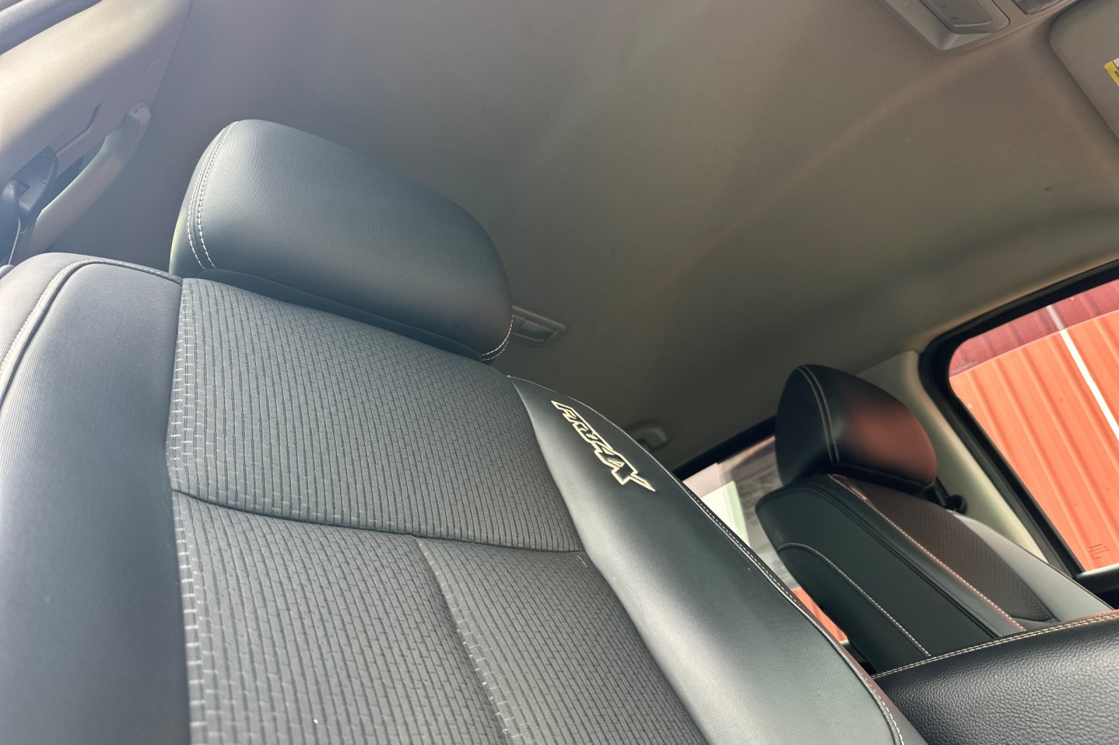 2018 Nissan Titan PRO-4X photo 12
