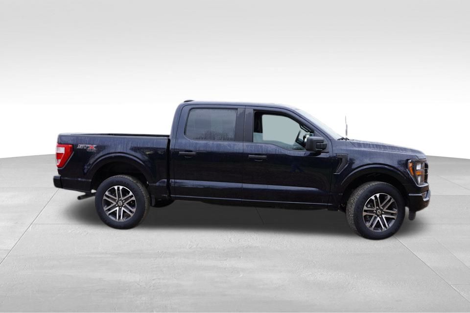 2023 Ford F-150 XL STX photo 3