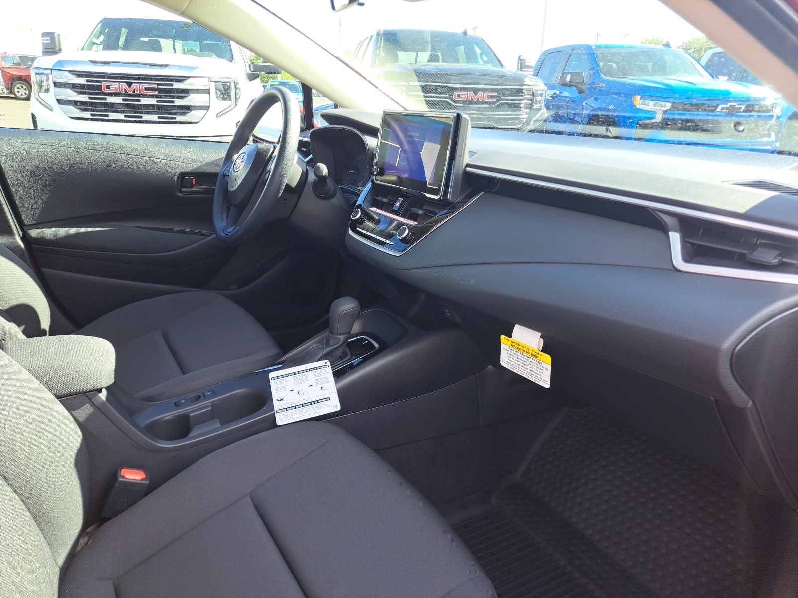 2025 Toyota Corolla LE photo 28