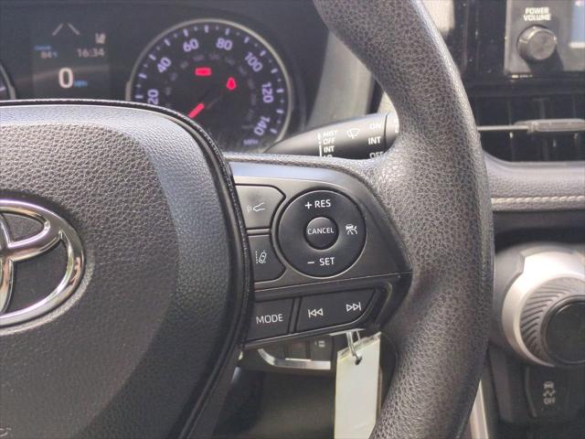 2019 Toyota RAV4 LE photo 22
