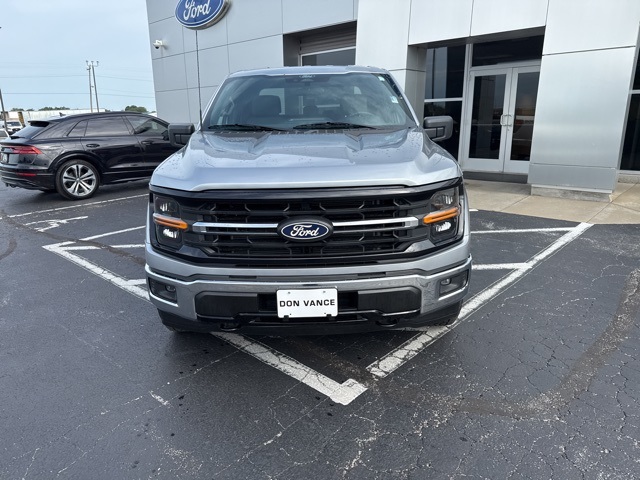 2025 Ford F-150 XLT photo 9