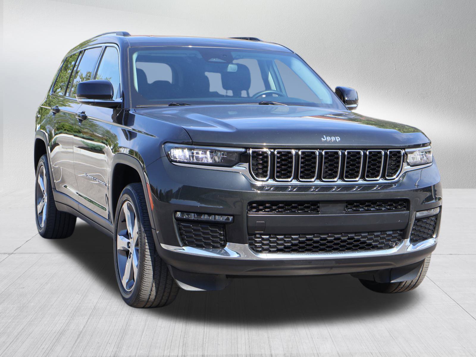 2022 Jeep Grand Cherokee L Limited's photo