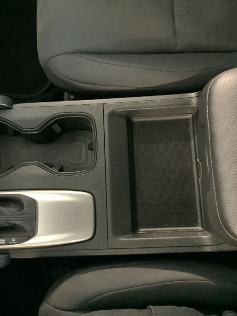 2022 Nissan Frontier S photo 19