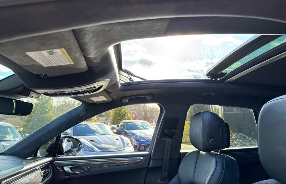 2021 PORSCHE MACAN - Image 4