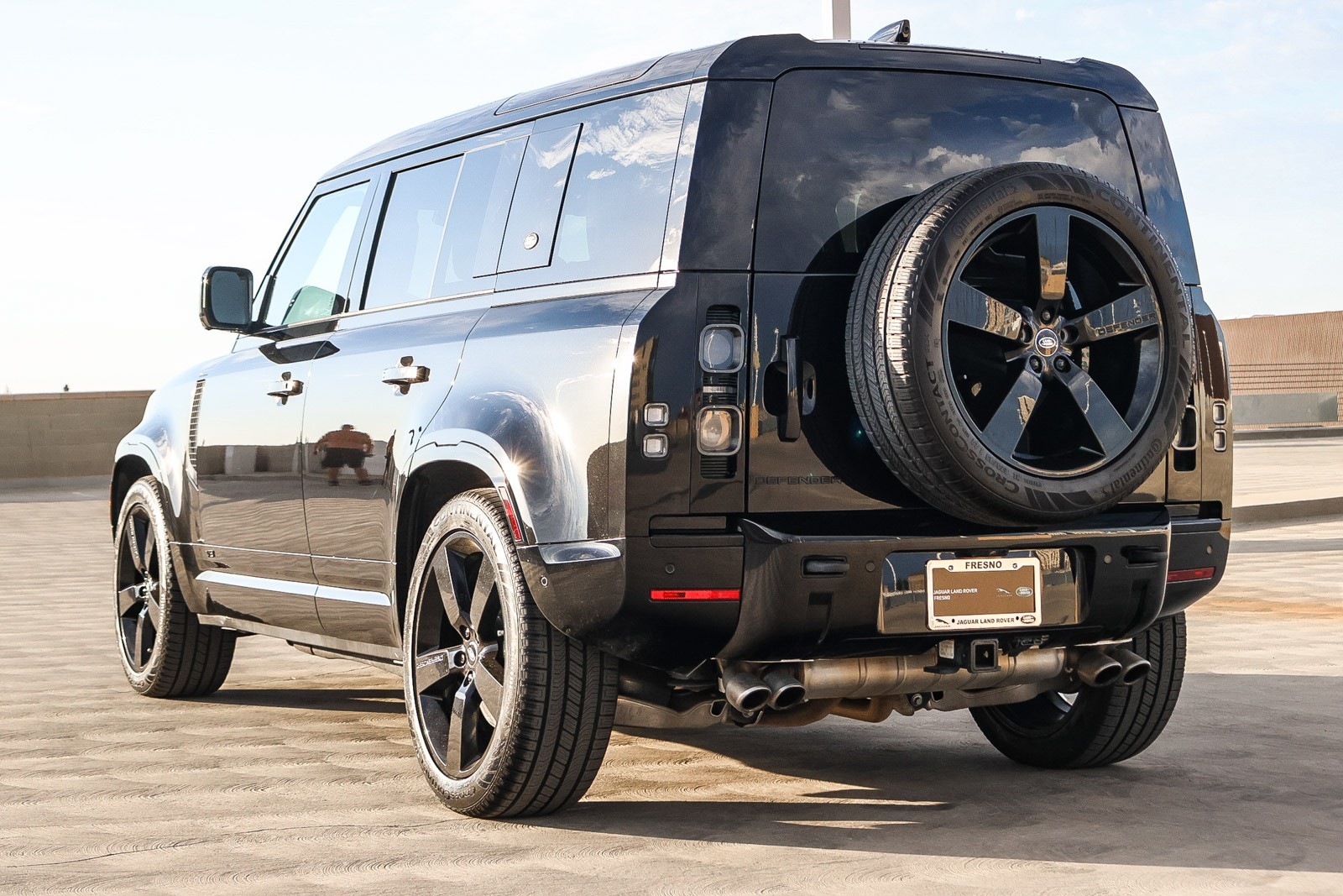 2024 Land Rover Defender 110 V8 photo 5