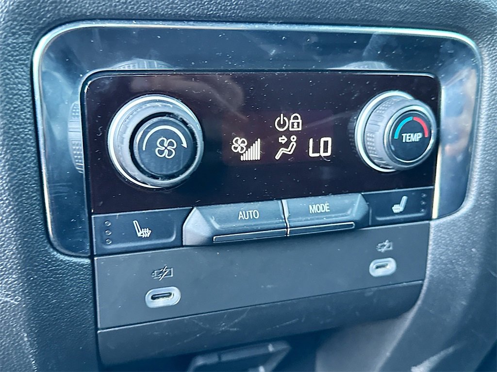 2023 Chevrolet Suburban Premier photo 22