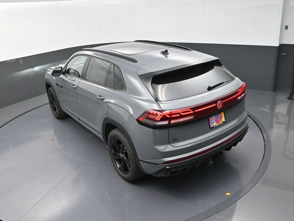 2025 Volkswagen Atlas Cross Sport SEL R-Line photo 12