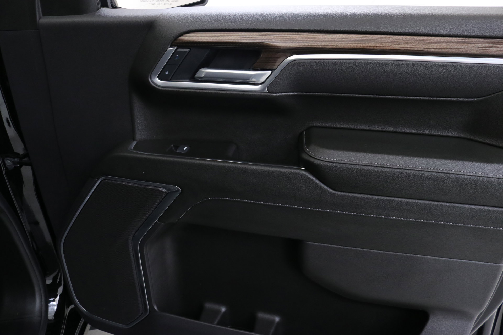 2025 Chevrolet Silverado 1500 LT photo 29