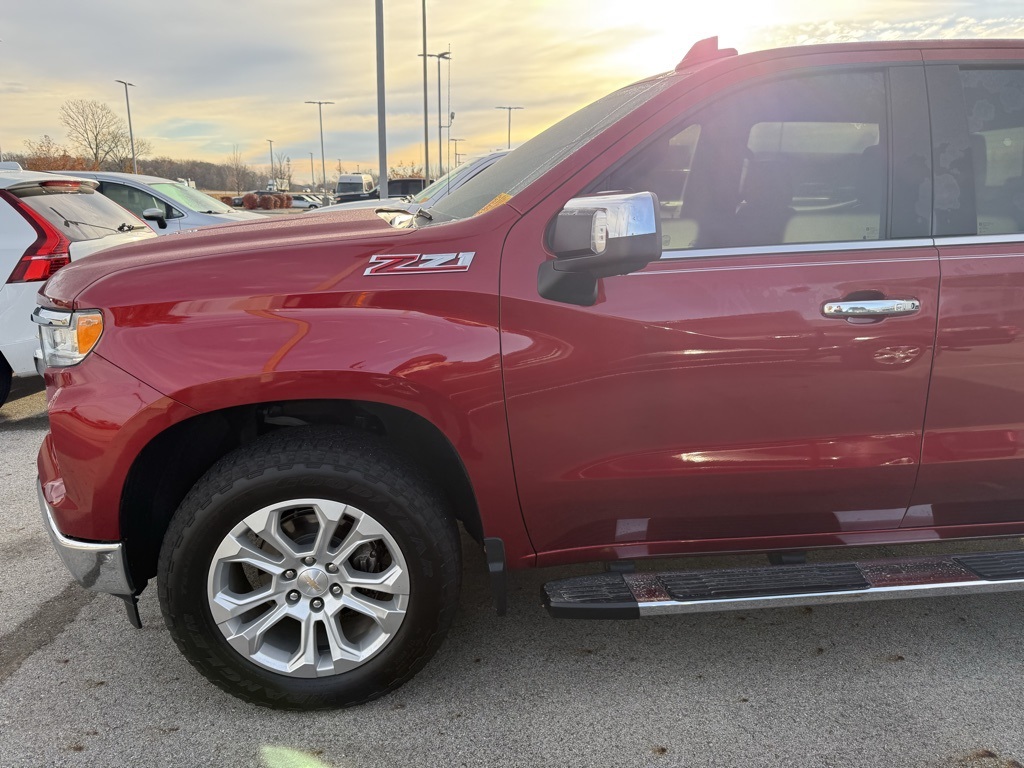 2023 Chevrolet Silverado 1500 LTZ photo 4