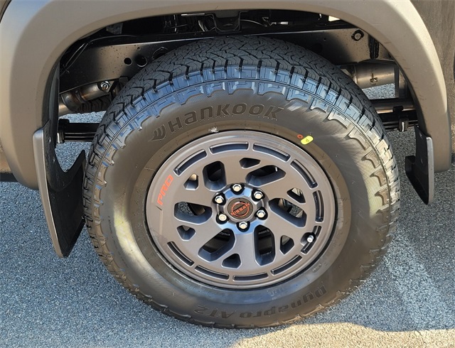 2026 Nissan Frontier Crew Cab PRO-4X photo 8