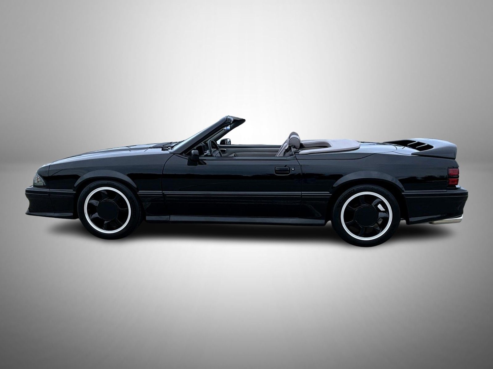 1990 Ford Mustang photo 8