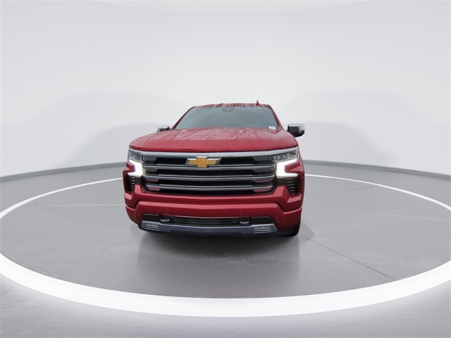 2023 Chevrolet Silverado 1500 High Country photo 3