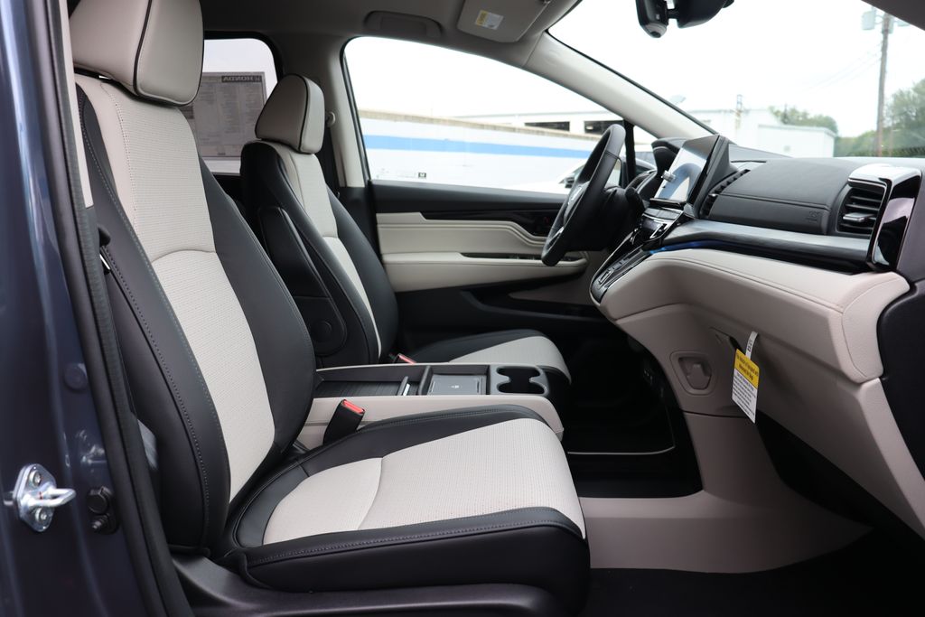 2026 Honda Odyssey Elite photo 22