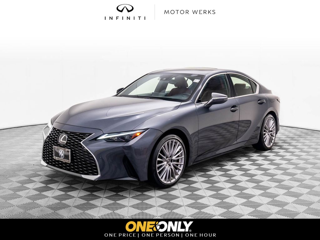 2022 Lexus IS 300 AWD photo 2