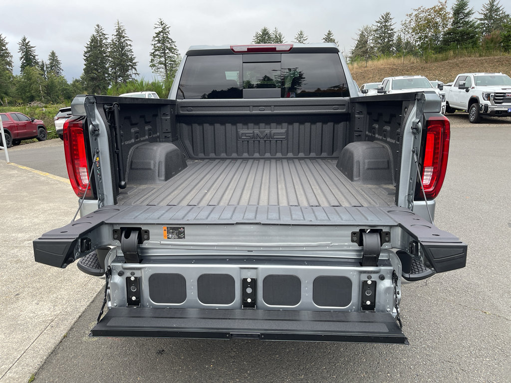2025 Gmc Sierra 1500 SLT photo 9