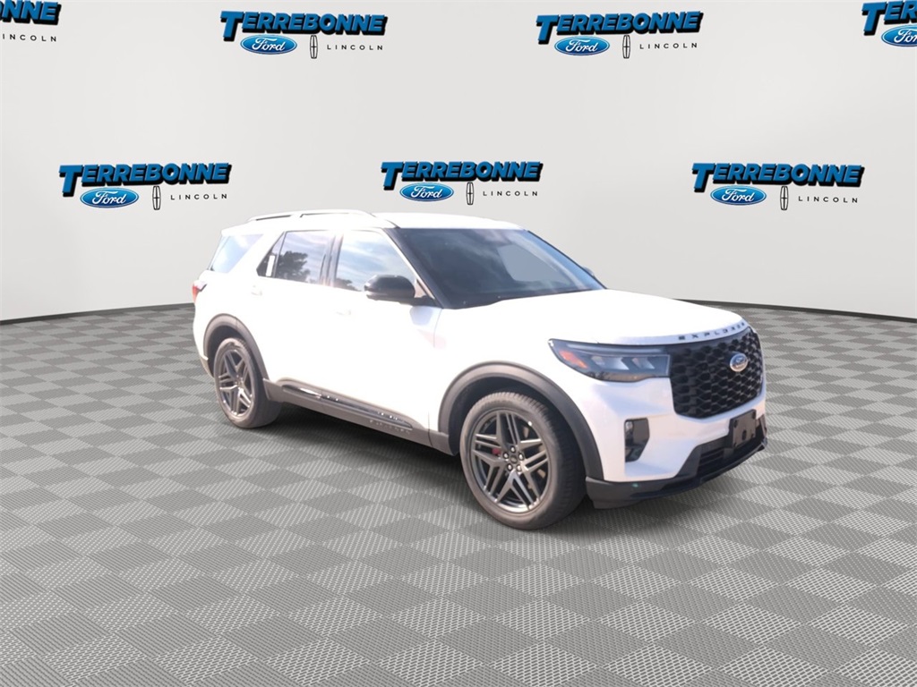 2025 Ford Explorer ST photo 2