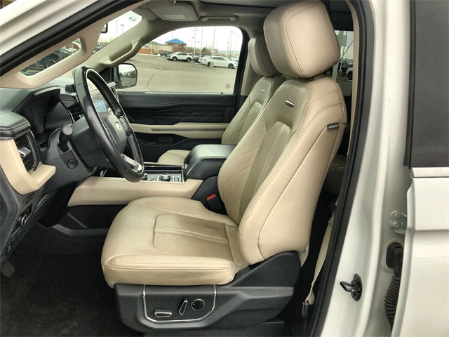 2023 Ford Expedition MAX Platinum photo 2