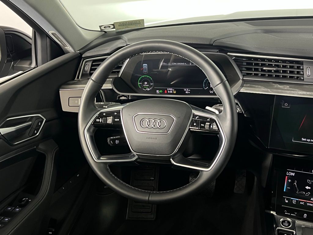 2023 Audi e-tron Premium Plus photo 3