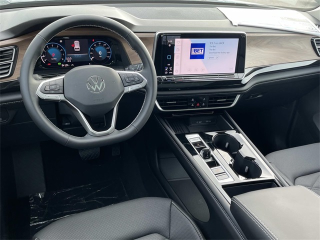 2026 Volkswagen Atlas SE Technology photo 4